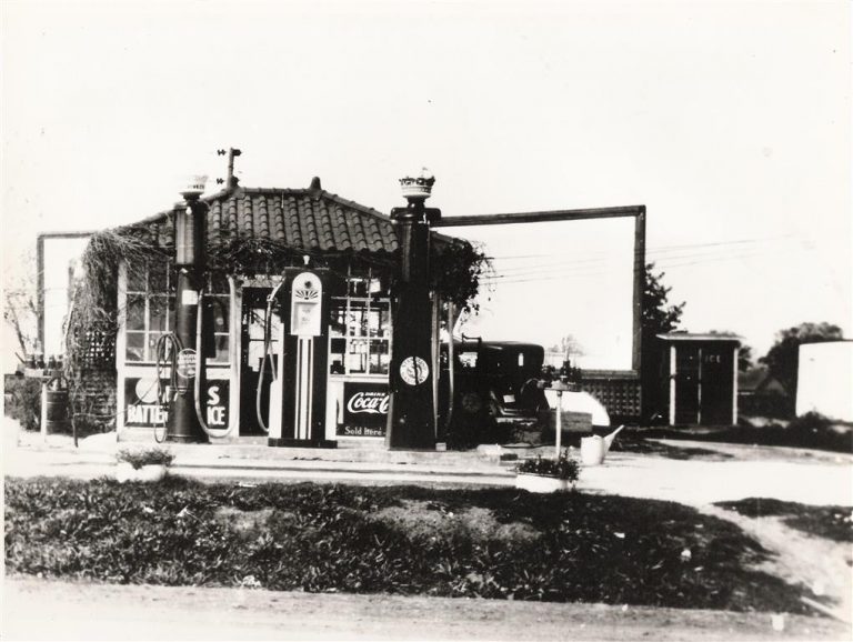 Standard, Greentop, MO Historic Gas Stations